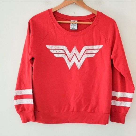 DC comics wonderwoman sweatshirt - Picture 1 of 6